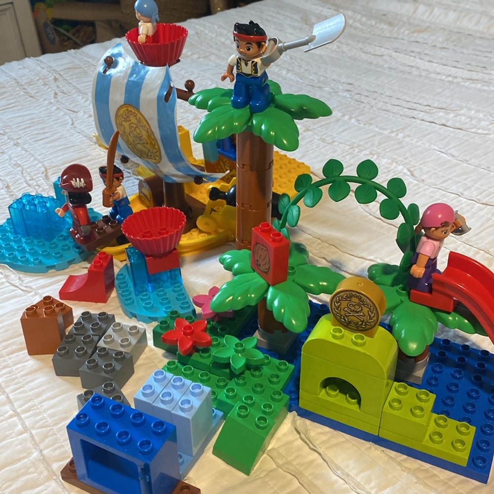 LEGO DUPLO Jake and the Neverland Pirates Adventure Building Set - 96+ pieces